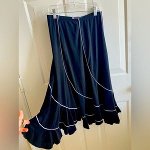 Flowing dancing skirt